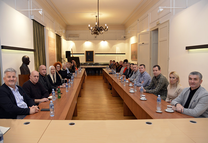 Састанак др Мирослава Перишића, директора Државног архива Србије са директорима архива у Србији